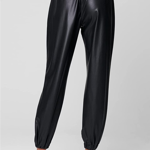 BLANK NYC Black Drawstring Faux Leather Joggers Size 28 - Picture 15 of 16